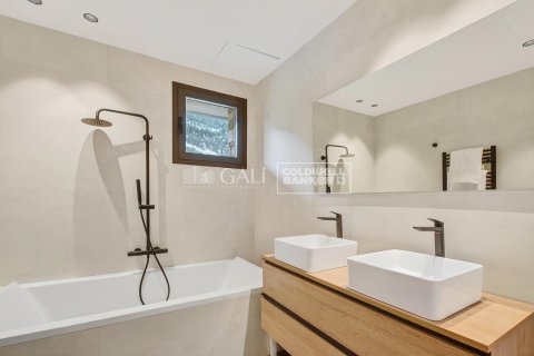5 bedrooms apartment for sale in Principado De Andorra (Ninguna Poblacion Tiene C.P.), Lleida, Catalonia, Spain № 7778 - photo 12