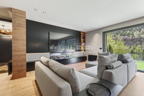 5 bedrooms apartment for sale in Principado De Andorra (Ninguna Poblacion Tiene C.P.), Lleida, Catalonia, Spain № 7778 - photo 26