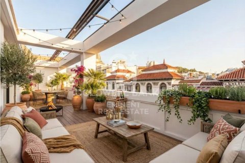 3 bedrooms penthouse for sale in Barcelona, Catalonia, Spain № 7776