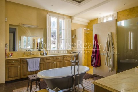 9 bedrooms villa for sale in Pedralbes, Barcelona, Catalonia, Spain № 2345 - photo 8