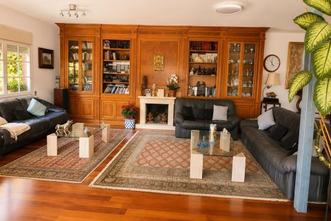 5 bedrooms house for sale in Cabrils, Barcelona, Catalonia, Spain № 8451 - photo 14