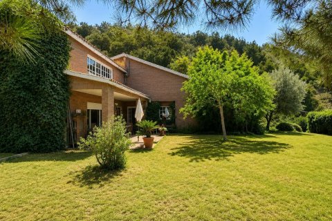 5 bedrooms house for sale in Cabrils, Barcelona, Catalonia, Spain № 8451 - photo 6