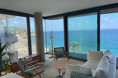 3 bedrooms apartment for sale in Lloret de Mar, Girona, Catalonia, Spain № 8447 - photo 4