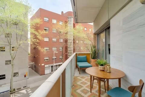 Купить квартиру в Барселона, Испания с 5 комнат, 126м², № 8448 - фото 9