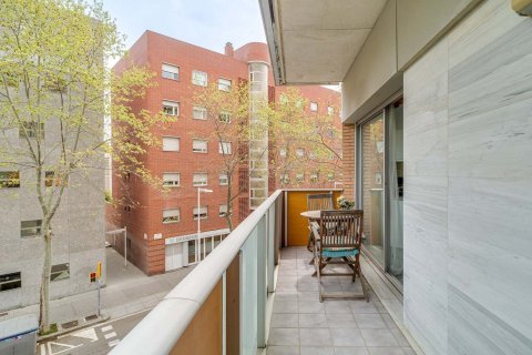 Купить квартиру в Барселона, Испания с 5 комнат, 126м², № 8448 - фото 8