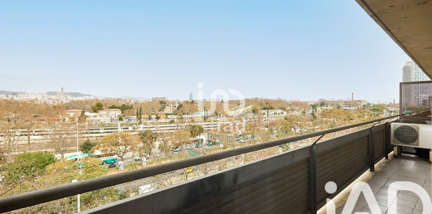3 bedrooms apartment for sale in Barcelona, Catalonia, Spain № 8453
