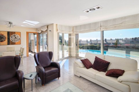 5 bedrooms villa for sale in Sant Vicenc De Montalt, Barcelona, Catalonia, Spain № 4000 - photo 13
