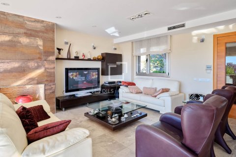 5 bedrooms villa for sale in Sant Vicenc De Montalt, Barcelona, Catalonia, Spain № 4000 - photo 11