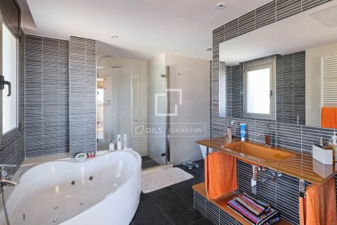 5 bedrooms villa for sale in Sant Vicenc De Montalt, Barcelona, Catalonia, Spain № 4000 - photo 23