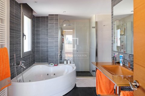 5 bedrooms villa for sale in Sant Vicenc De Montalt, Barcelona, Catalonia, Spain № 4000 - photo 25