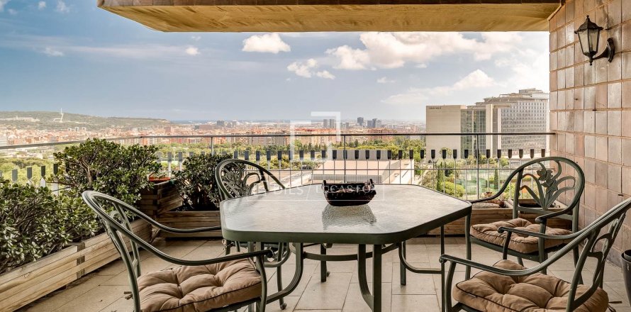 5 bedrooms apartment for sale in Barcelona, Catalonia, Spain № 8968