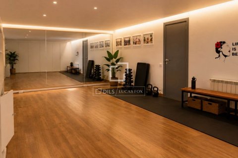 5 bedrooms villa for sale in Esplugues de Llobregat, Barcelona, Catalonia, Spain № 8970 - photo 16
