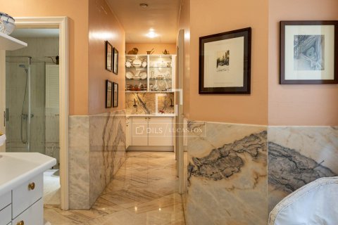 8 bedrooms villa for sale in Barcelona, Catalonia, Spain № 8964 - photo 14