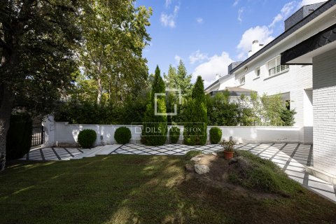8 bedrooms villa for sale in Barcelona, Catalonia, Spain № 8964 - photo 7