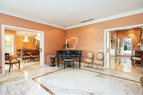 8 bedrooms villa for sale in Barcelona, Catalonia, Spain № 8964 - photo 24