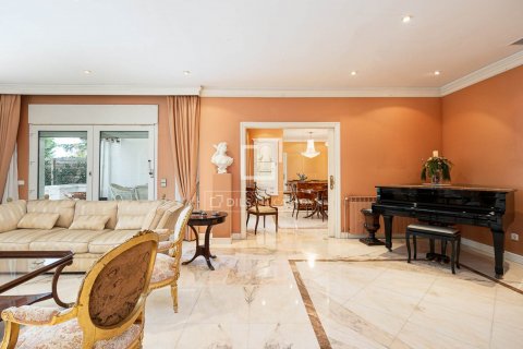 8 bedrooms villa for sale in Barcelona, Catalonia, Spain № 8964 - photo 23