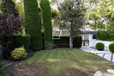 8 bedrooms villa for sale in Barcelona, Catalonia, Spain № 8964 - photo 6