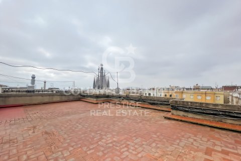 1 bedroom penthouse for sale in Barcelona, Catalonia, Spain № 7951 - photo 2
