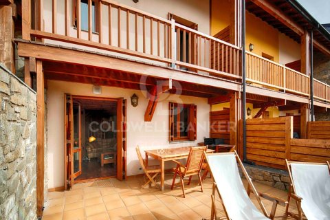 3 bedrooms house for sale in Catalonia, Spain № 7956