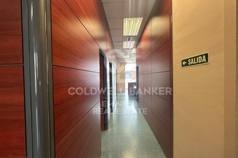 181 sq.m. commercial property for sale in Barcelona, Catalonia, Spain № 7954 - photo 2