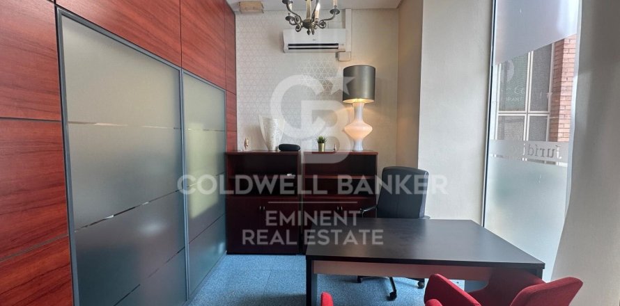 181 sq.m. commercial property for sale in Barcelona, Catalonia, Spain № 7954