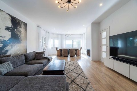 6 bedrooms house for sale in Lloret de Mar, Girona, Catalonia, Spain № 7184 - photo 21