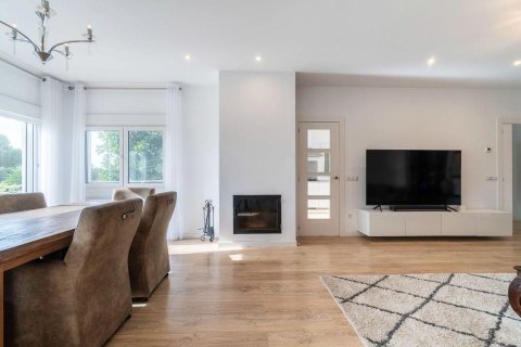 6 bedrooms house for sale in Lloret de Mar, Girona, Catalonia, Spain № 7184 - photo 17