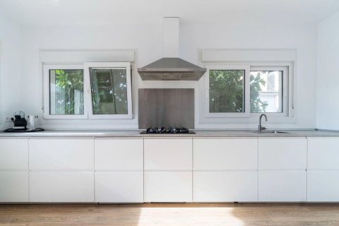 6 bedrooms house for sale in Lloret de Mar, Girona, Catalonia, Spain № 7184 - photo 16