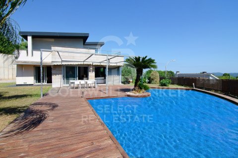 5 chambres villa à vendre à Cerdanyola Del Valles, Barcelona, Catalonia, Spain № 7738