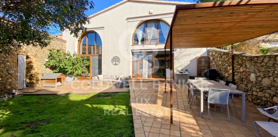 3 bedrooms house for sale in Palau-saverdera, Girona, Catalonia, Spain № 7739
