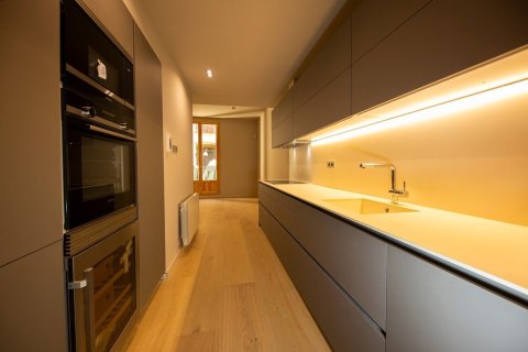 2 bedrooms apartment for sale in Ciutat Vella, Barcelona, Catalonia, Spain № 2462