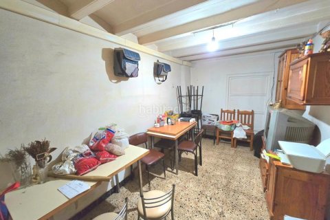 250 sq.m. commercial property for sale in Sants-Montjuic, Barcelona, Catalonia, Spain № 2458 - photo 3