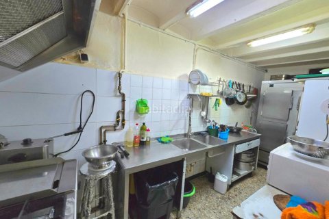 250 sq.m. commercial property for sale in Sants-Montjuic, Barcelona, Catalonia, Spain № 2458 - photo 18