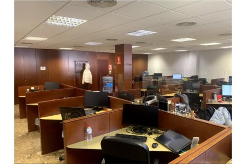 305 sq.m. office for sale in Sants-Montjuic, Barcelona, Catalonia, Spain № 2457 - photo 15