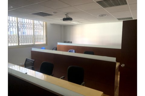 305 sq.m. office for sale in Sants-Montjuic, Barcelona, Catalonia, Spain № 2457 - photo 8