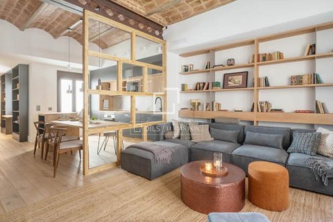 Apartamento de 3 dormitorios en venta en Barcelona, Cataluña, Spain № 3865