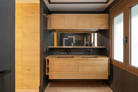 Купить квартиру в Барселона, Испания с 3 спальни, 103м², № 3865 - фото 9