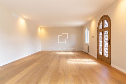 5 bedrooms villa for sale in Sant Just Desvern, Barcelona, Catalonia, Spain № 3868 - photo 23