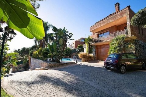 5 bedrooms house for sale in Castelldefels, Barcelona, Catalonia, Spain № 1406 - photo 4