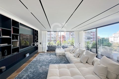 4 bedrooms apartment for sale in Barcelona, Catalonia, Spain № 5941