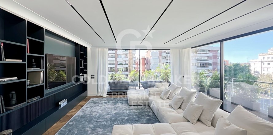 4 bedrooms apartment for sale in Barcelona, Catalonia, Spain № 5941